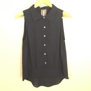 Mauve Navy Blue Sleeveless Buttonup - M